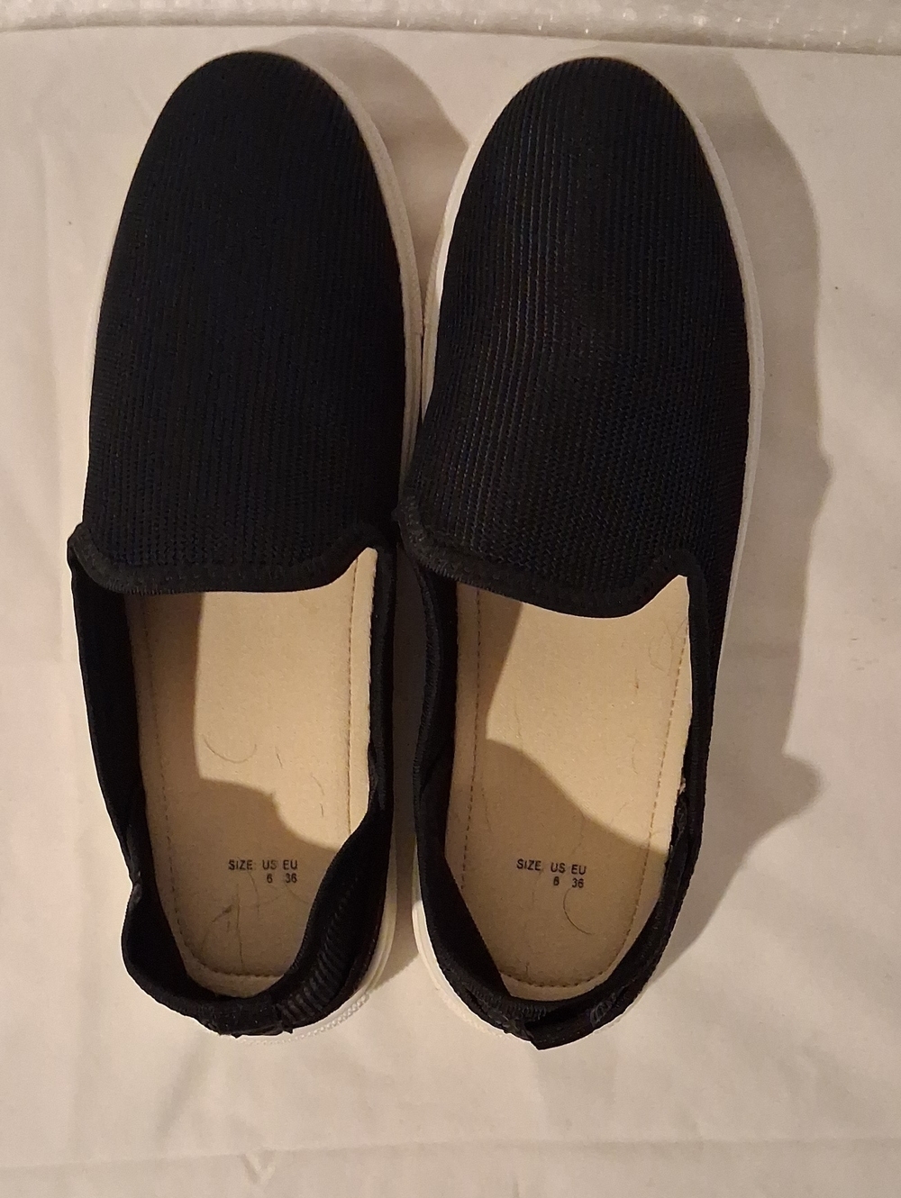 OluKai Women’s Size 6 Black Casual Slip-On Loafer Sneakers Like New